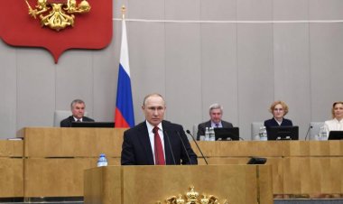 Путін терміново кличе депутатів до Москви «Немає можливості розслабитися в новій реальності»