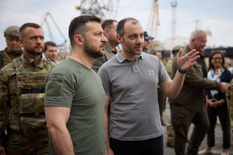 Зеленський в порту Одеси - до експорту зерна країна готова