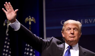 YouTube знімає обмеження з каналу Трампа.