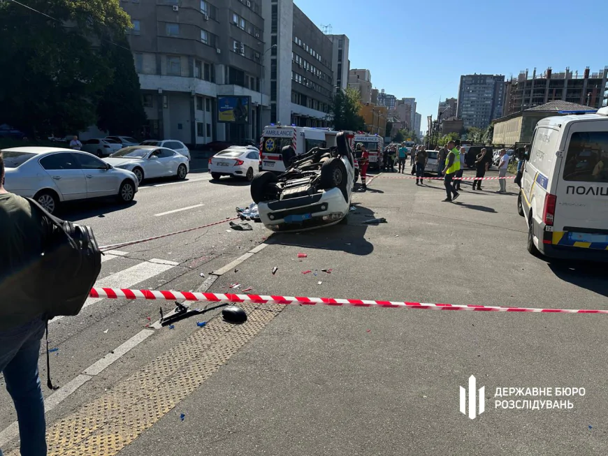 У Києві службове авто потрапило в ДТП: загинув правоохоронець