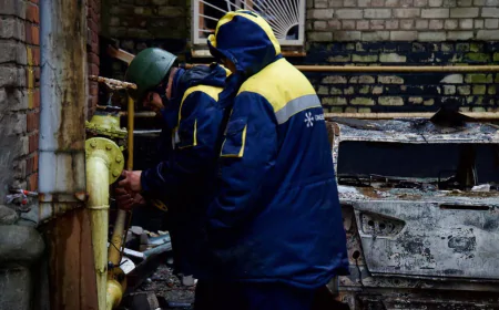Масована нічна атака: над Дніпропетровщиною збито 33 дрони, зазнали руйнувань будівлі та авто