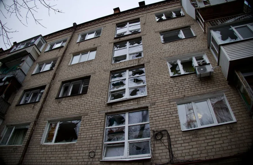 Масована нічна атака: над Дніпропетровщиною збито 33 дрони, зазнали руйнувань будівлі та авто