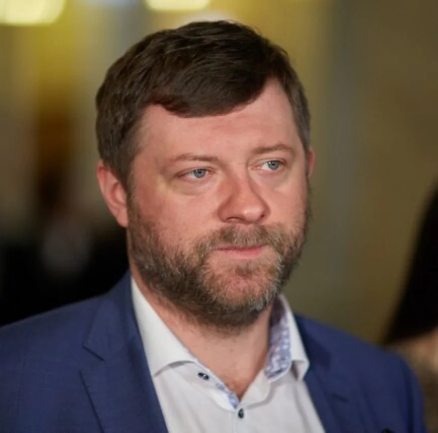 «Слуга Народу» оновила керівництво: Корнієнко повертається на чолі партії