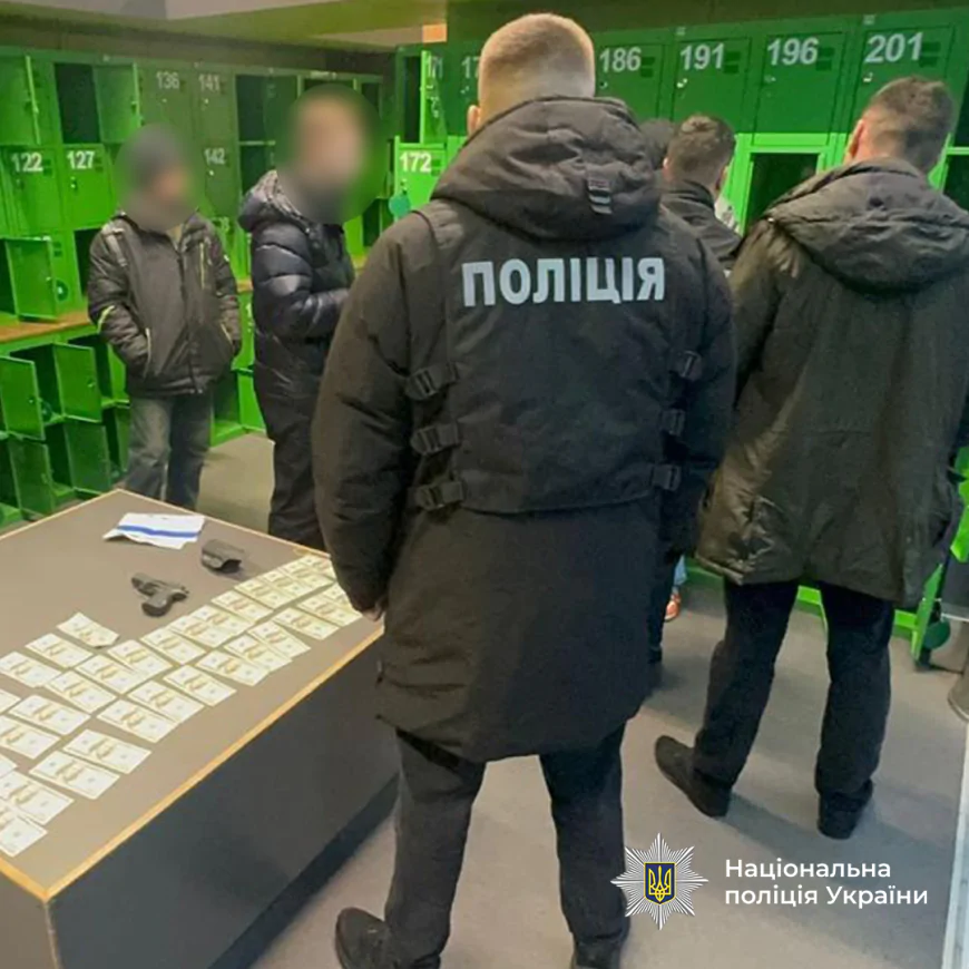 Мільйони на ухилянтах: Нацполіція ліквідувала 13 схем уникнення мобілізації по всій Україні