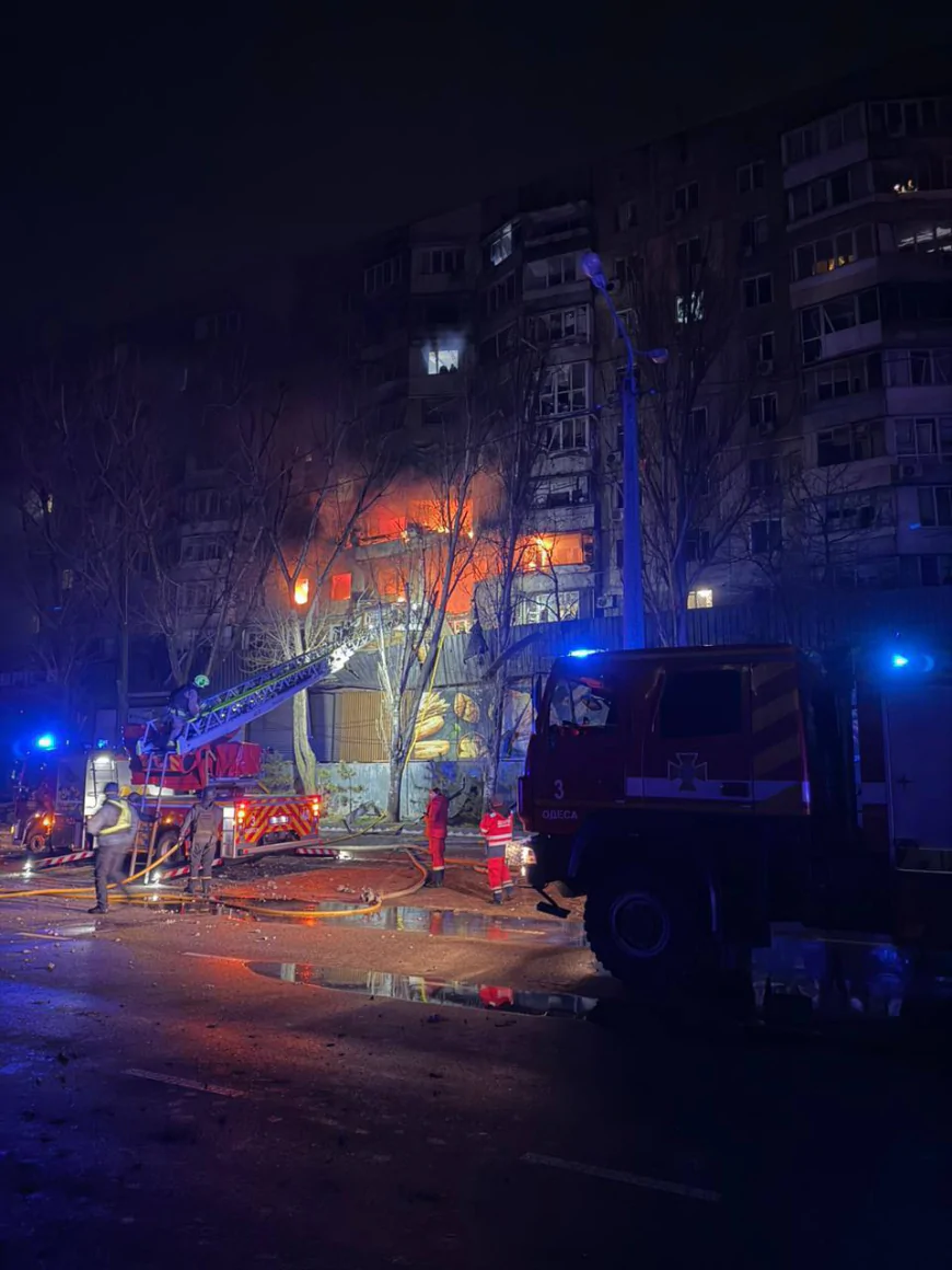 Нова нічна атака БПЛА: в Одесі зруйновано житлові будинки, 22 поранених та серйозні наслідки для цивільної інфраструктури