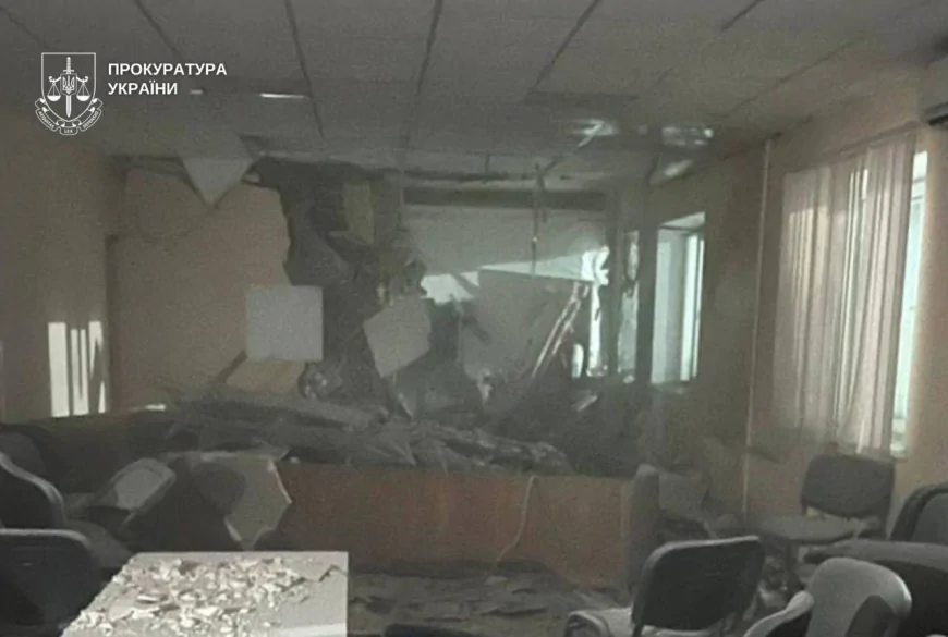 Вибух у райвідділі Дніпра: справу кваліфікували як теракт, працюють спецслужби
